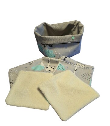 Kit de naissance personnalisé – Panier, lingettes bébé & bavoir