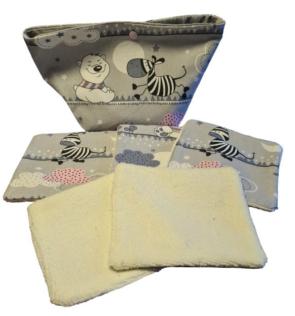 Kit de naissance personnalisé – Panier, lingettes bébé & bavoir